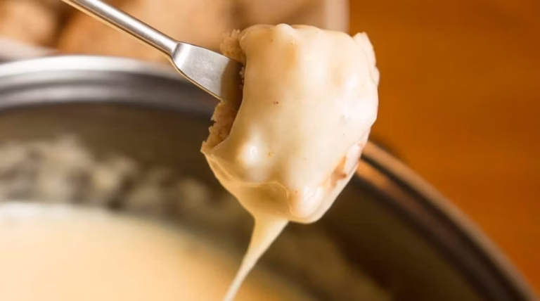 Crème sure (crème aigre) maison : la recette facile