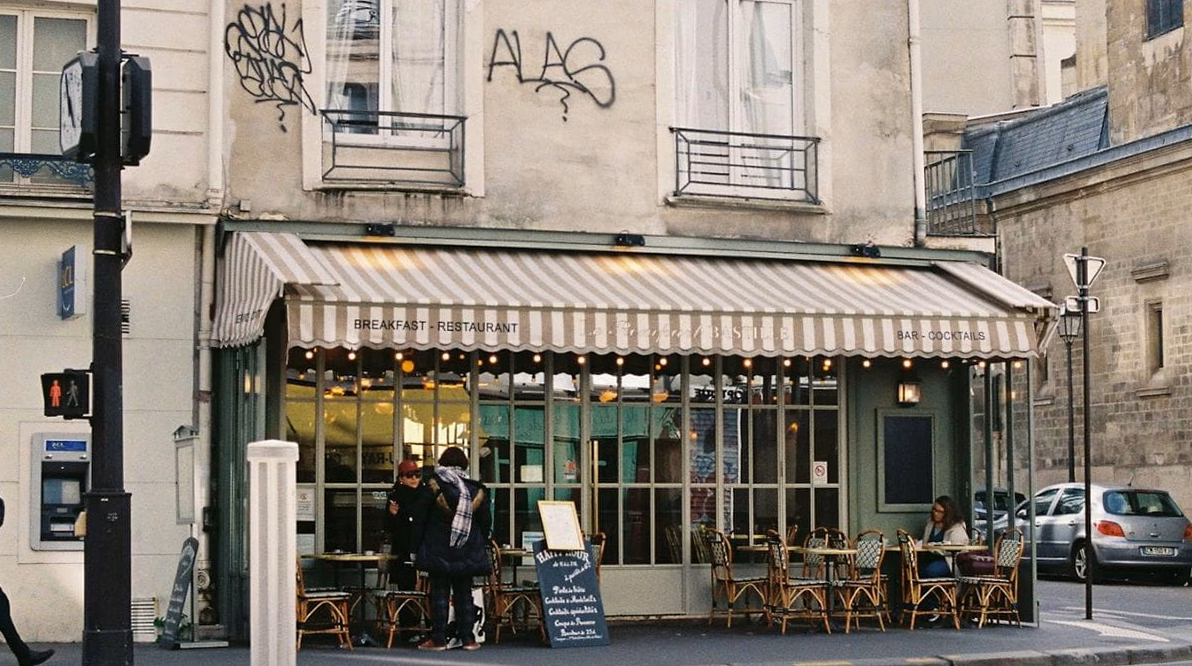 En France, la cuisine belge longtemps perçue comme une simple déclinaison de la gastronomie française dévoile aujourd&rsquo;hui toute sa richesse et son originalité